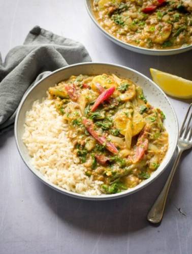 red thai curry vegetable soup